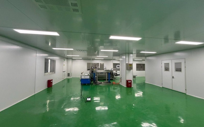 奉賢醫(yī)療器械廠房裝修十萬級(jí)無塵車間裝修改造凈化工程-上海榮欽裝修公司
